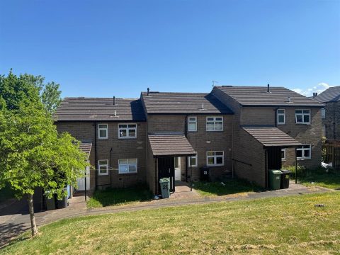 Brook Gardens, Dewsbury, WF13 2TS