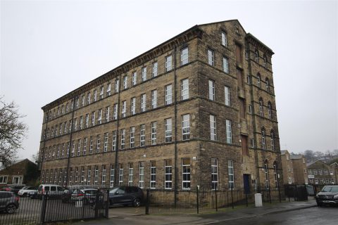 Waterfield Mills, Cleckheaton, BD194DJ
