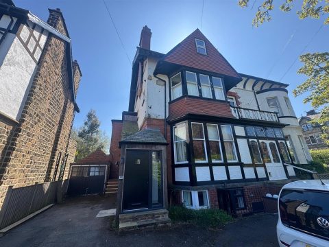 26 South Drive, Harrogate
